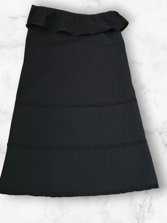Inwear Dresses & Skirts - In Wear Classic Black A-Line Skirt with Ruffle Trim size 8